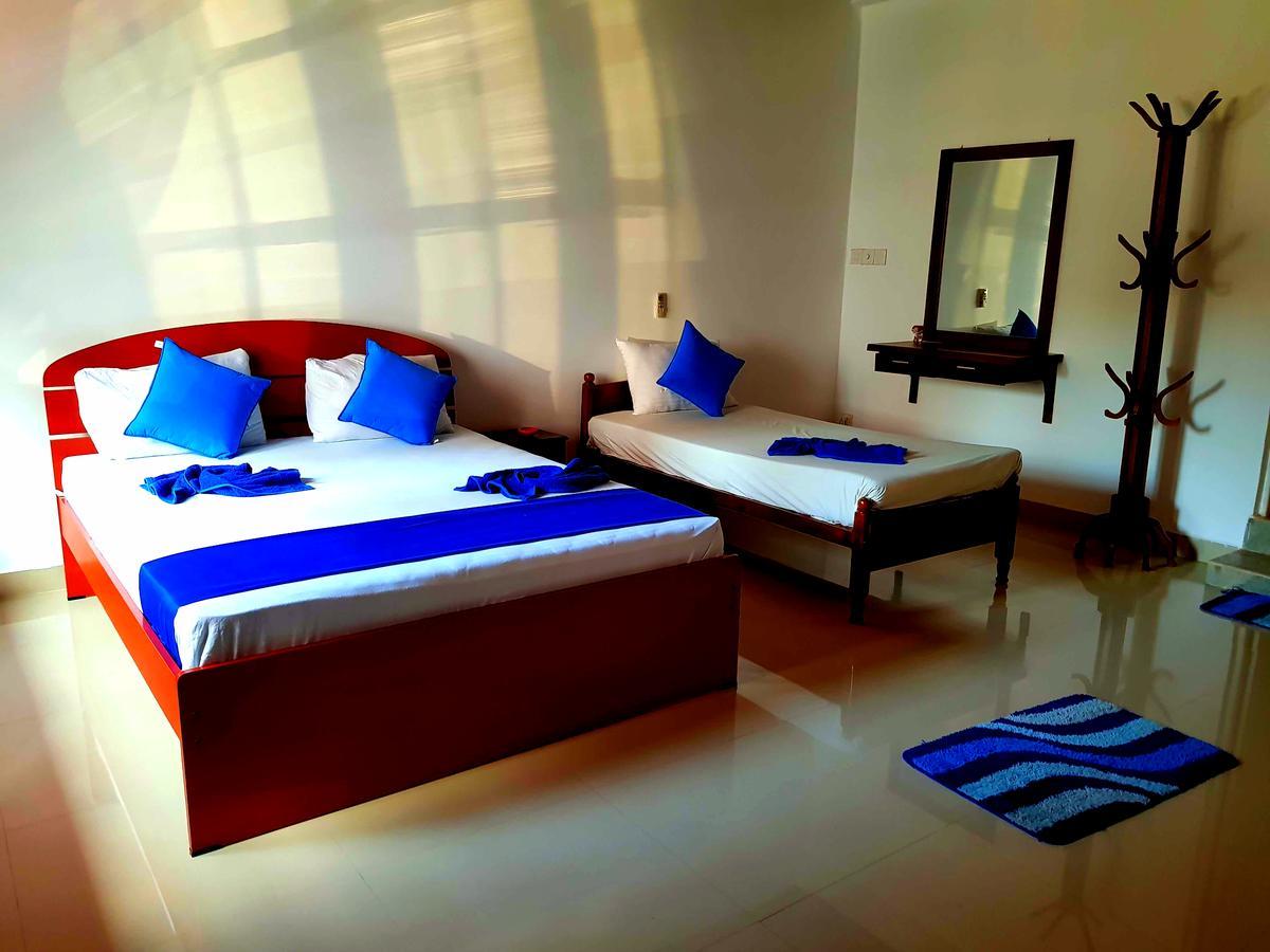 Oasis Beach Hotel Негомбо Экстерьер фото